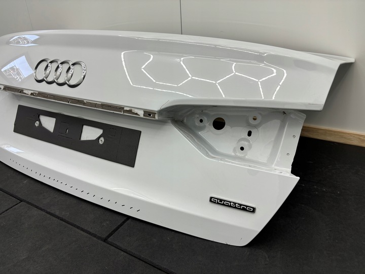 фото №8, Audi a6 c8 sedan кришка багажника зад задня
