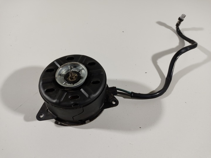 фото №5, Lexus is300h 13r моторчик вентилятора 16363-31440