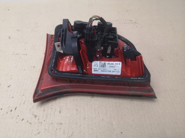 фото №9, Лампа зад w кришка багажника права audi a6 c6 універсал дорестайлінг 04-08 4f9945094b