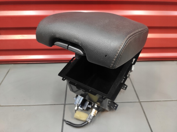 фото №7, Infiniti fx30d 3.0d fx35 qx70 підлокітник бардачок тунелю шкіра гарний