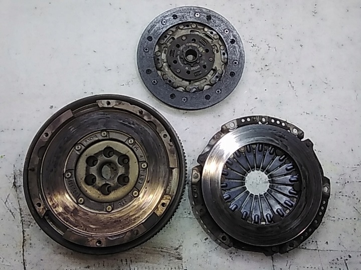 фото №1, A831 insignia 1.8 m32 сцепление двухмассовый 55562241