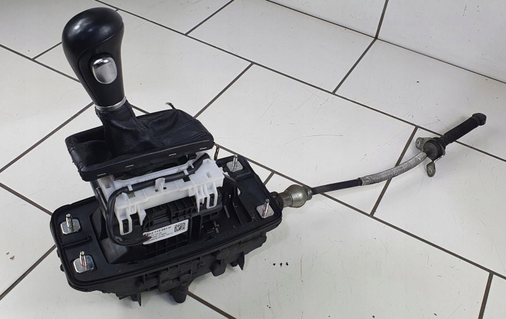 фото №9, Audi a4 b8 a5 кулиса коробки ручка 8k2713041h
