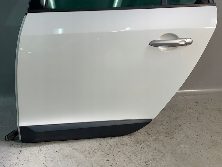 фото №3, Дверь левый зад renault megane iii 3 универсал 2009 год ov369