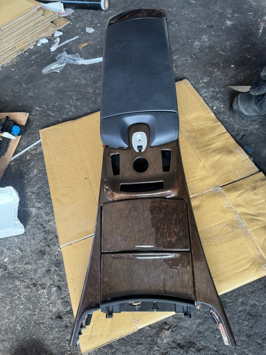 фото №6, Mercedes w221 рестайлінг підлокітник чорний з dekorami bdb