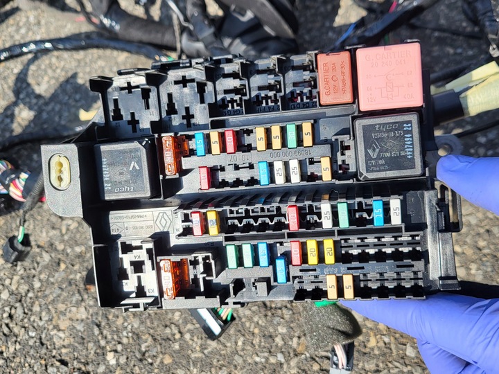 фото №11, Установка интерьера жгут электрический renault laguna iii 3 универсал dci оригинальный номер eu