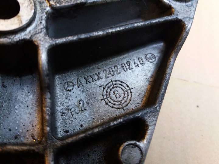 фото №4, Основание компрессора генератора mercedes w168 cdi