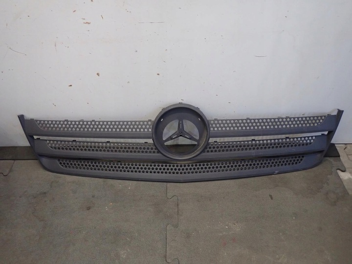 фото №1, Решётка mercedes atego w967