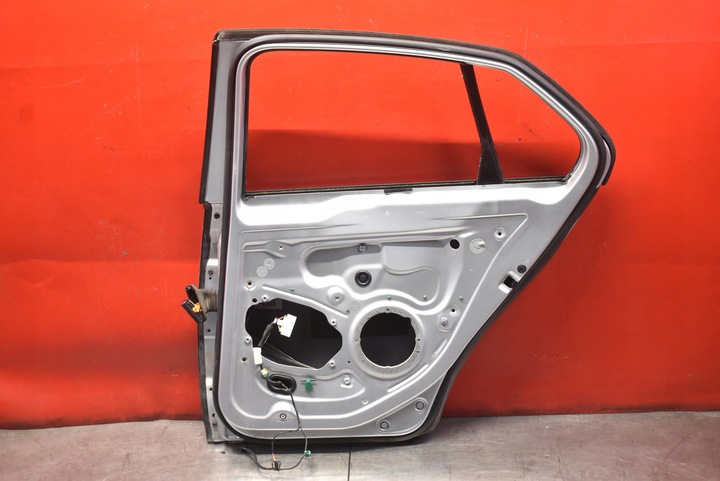 фото №13, Дверь правые зад задние la7w vw jetta 5 v sedan 05-11