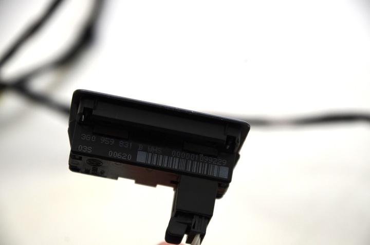 фото №16, Vw t-roc крышка электрический амортизатор 2ga827552a 2ga827506a