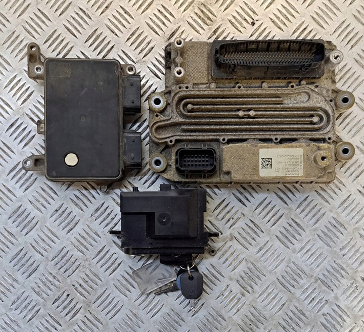 фото №1, Kpl блок управления двигателя замок зажигания mercedes actros mp4