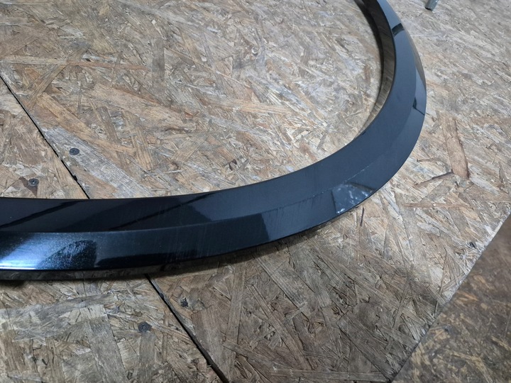 фото №12, Renault megane v 5 e-tech планка na крыло задний зад правые