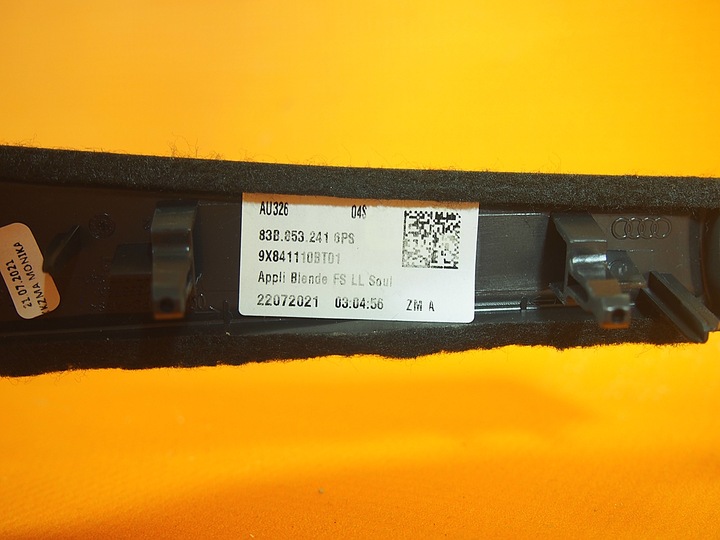 фото №12, Audi q3 83a планка декоративна консолі комплект 83b853241 / 83b853242