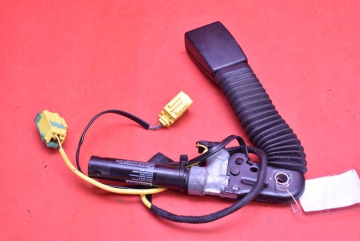 фото №1, Натягувач застібка ременя правий перед 3w0857756c bentley continental i gt 03-12