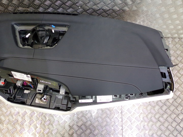 фото №9, Bmw x5 g05 x6 g06 g07 f95 панель раздаточная консоль кожа elfenbein белый