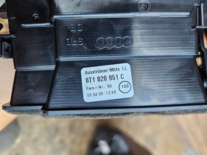 фото №7, Audi a4 b8 решітка повітропровід середня 8t1820951c