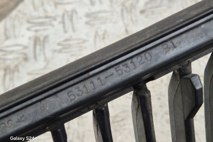 фото №11, Решётка радиатора lexus is ii gse2_, ale2_, use2_ 5311153120 2.2l дизель 2008