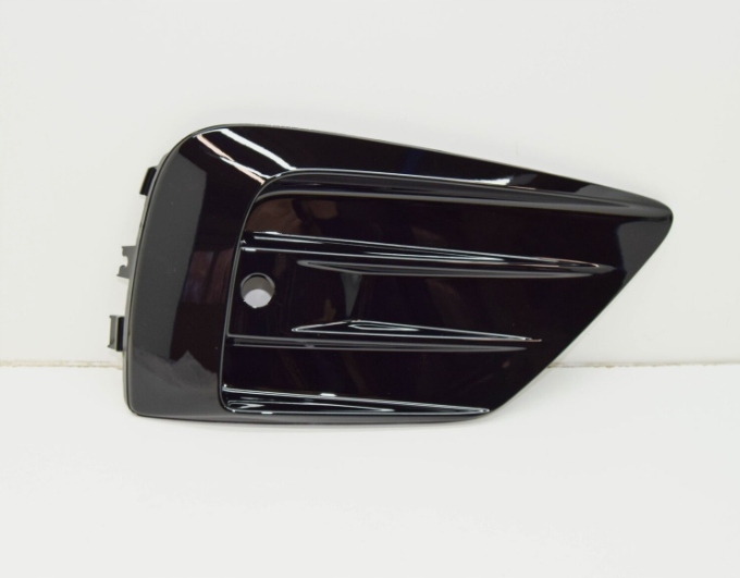 фото №1, Volvo xc60 ii r-design заглушка галоген правая 31449129