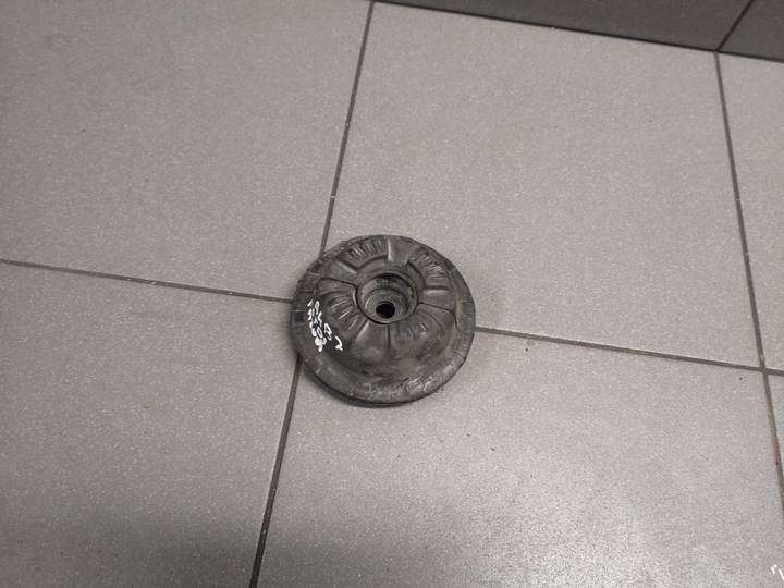 фото №1, Резиновая накладка подушка амортизатора audi a4 b7 8e0412377