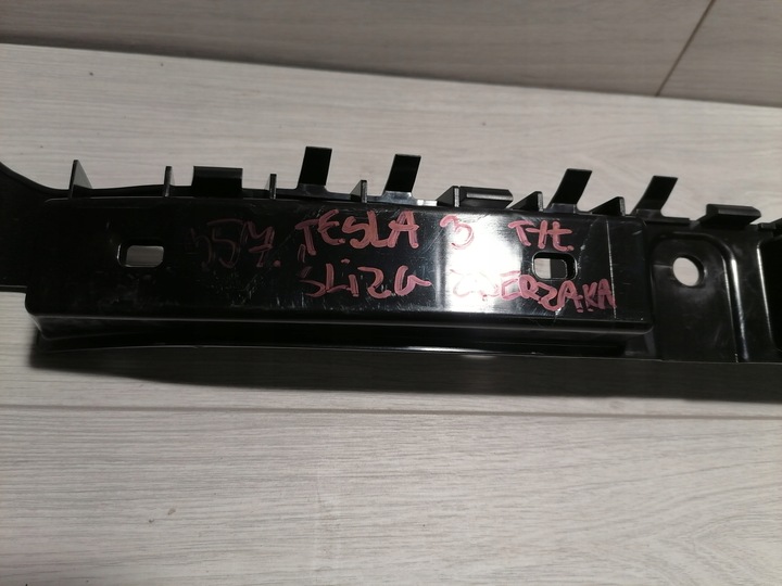 фото №9, Tesla 3 кріплення ковзун бампера зад 1083994-00-g