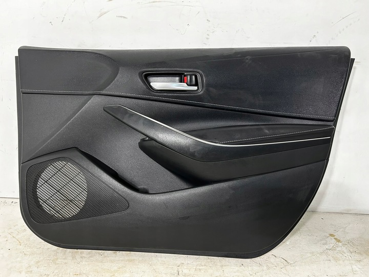 фото №2, Corolla e21 боковина обивка дверь передних правые перед кожа з led