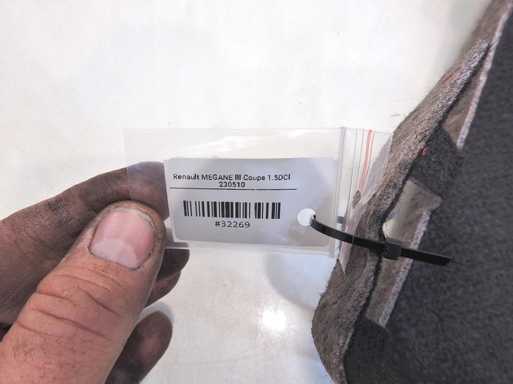 фото №6, Оббивка багажника лівий зад megane iii купе