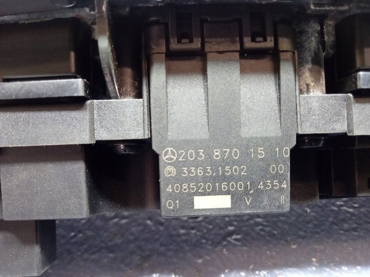 фото №6, Mercedes c клас w203 рестайлінг панель керування 2038701510