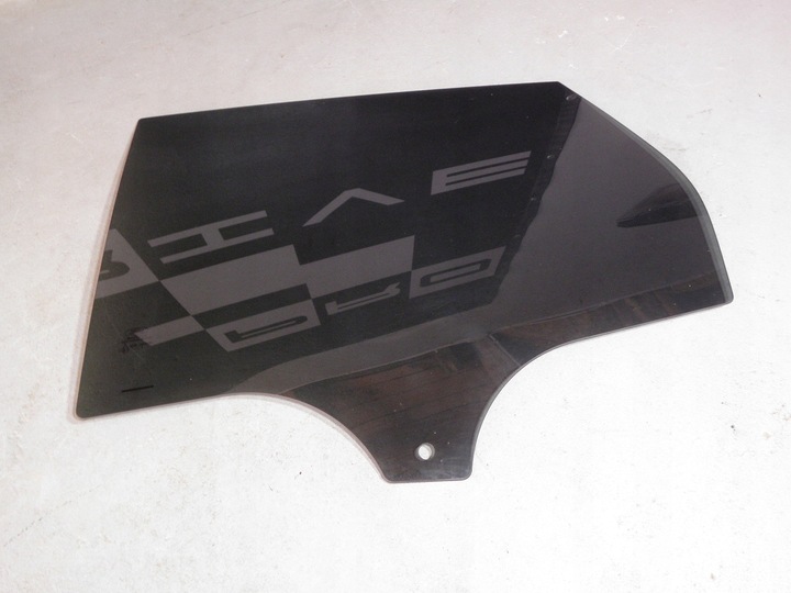 фото №1, Ford focus mk3 универсал // стекло левая зад 2012