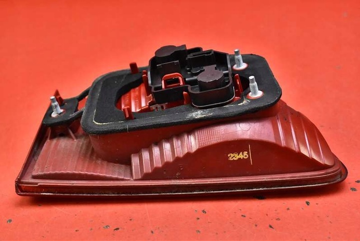 фото №6, Лампа правая зад задняя 12755794 saab 9-5 95 1 i универсал рестайлинг 05-10