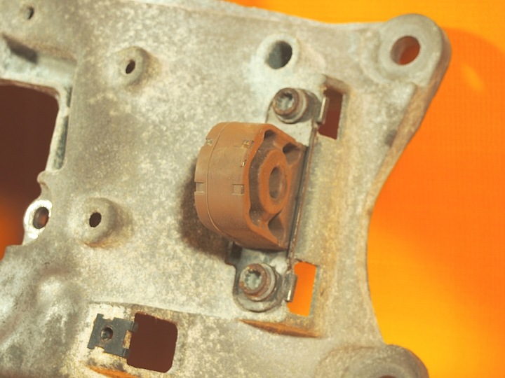 фото №9, Audi a5 8t кріплення підтримка коробки кпп / коробка передач 8k0399263bh