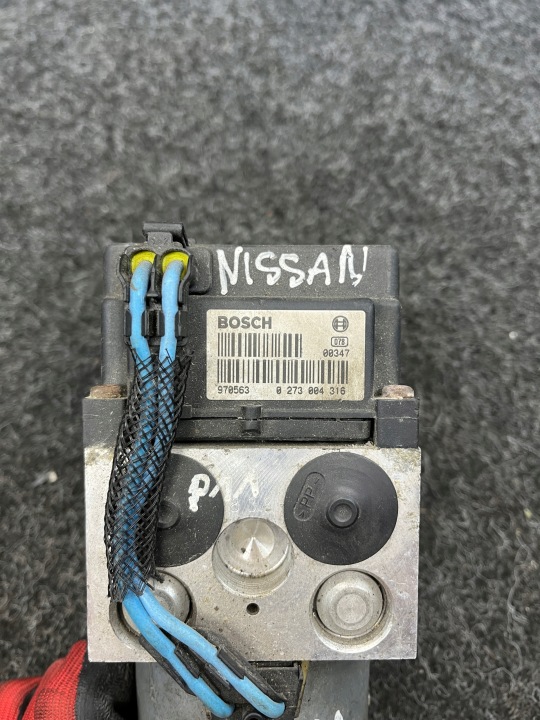 фото №11, Nissan primera p11 блок керування abs 0265216586