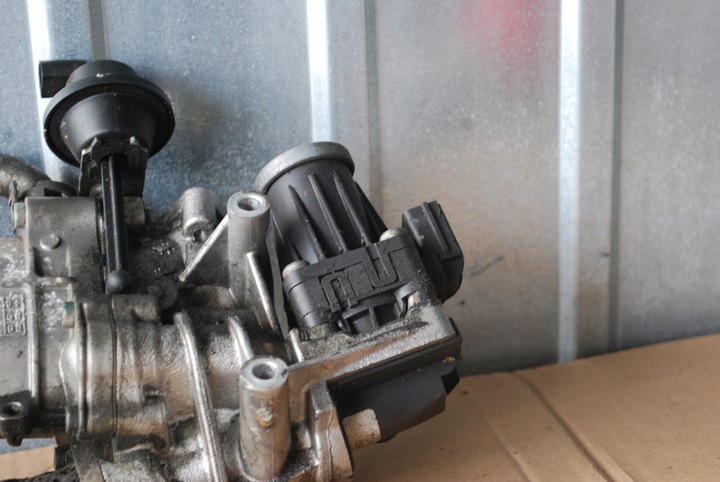 фото №6, Клапан egr citroen c5 x7 3.0 hdi 9u3q-9u438-ca