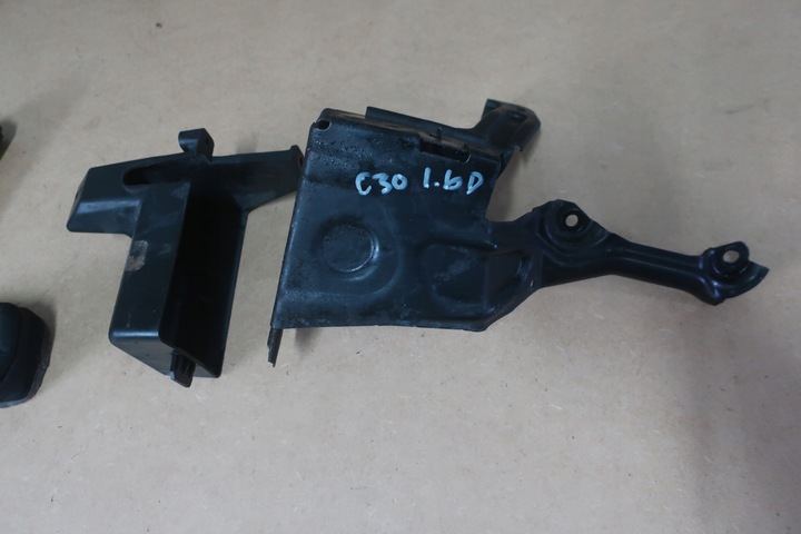 фото №1, Volvo s40 v50 c30 1.6 d основание защита акумулятора аккумулятора 07-12