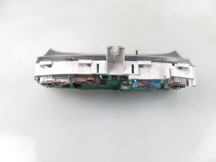 фото №6, Спидометр toyota corolla viii e11 2.0 d-4d 838001h190 2573209320