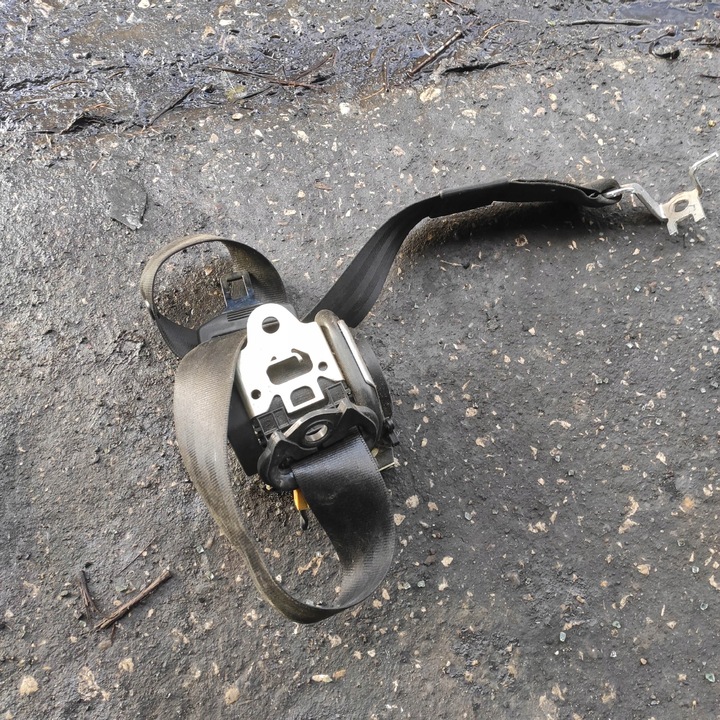 фото №1, Pas безопасности левый перед audi a3 8l 5x дверь