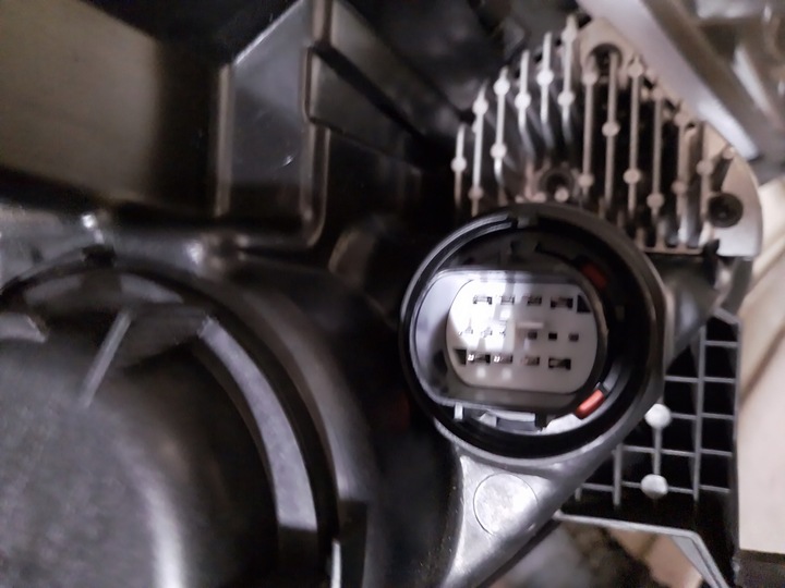 фото №7, Kia sportage v nq5 лампа лампы передние фара