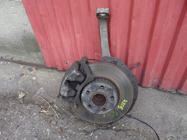 фото №1, Поворотный кулак правая перед mercedes w205 2.2 cdi