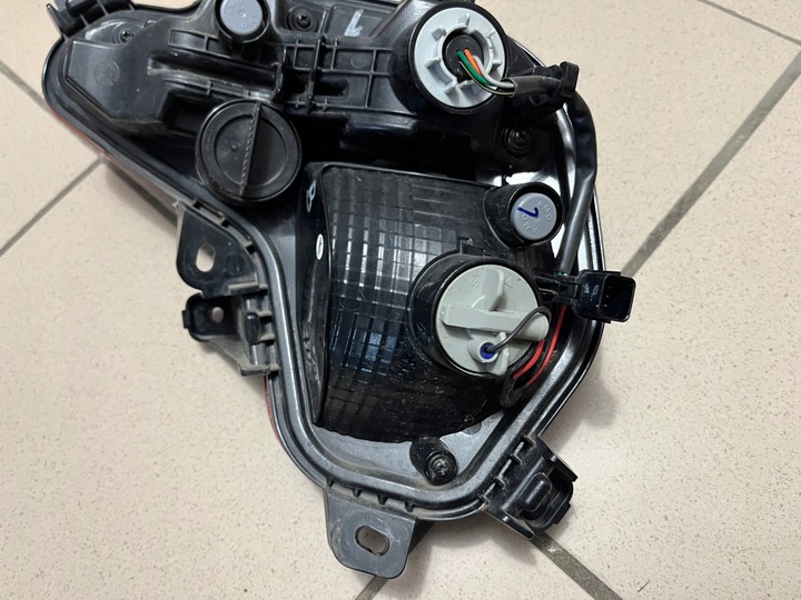 фото №13, Hyundai tucson iv 4 20- n line лампа задняя зад левая