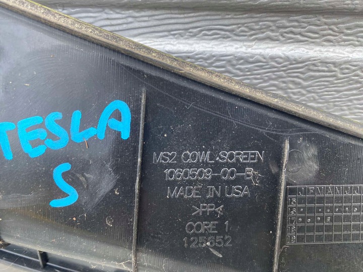 фото №8, Tesla модель s рестайлінг панель під лобовим склом 1060509
