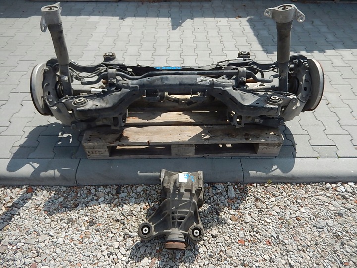 фото №1, Подвешивание зад ось балка jaguar f-pace 2.0 d 4x4