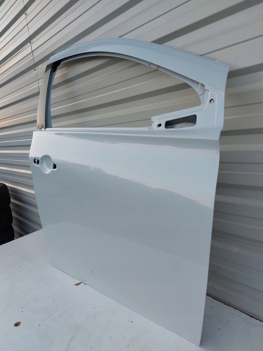 фото №2, Дверь правый перед передние renault zoe красивый