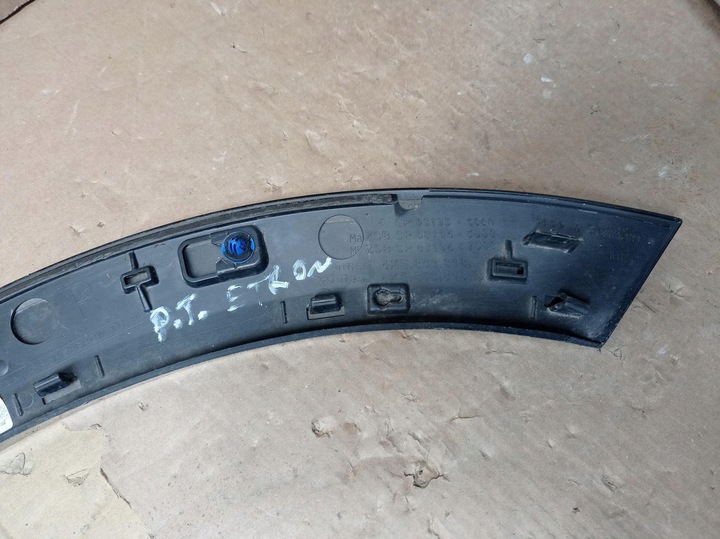 фото №8, Планка крыльев правые зад audi etrom 4ke853026e