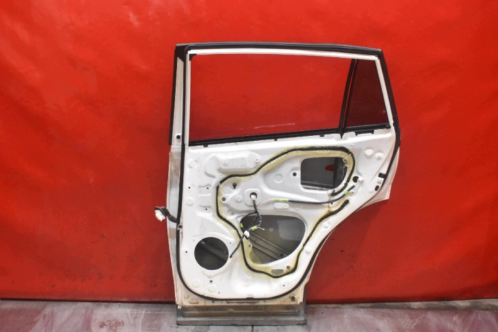 фото №14, Дверь правая зад задние 040 toyota rav4 4 iv рестайлинг 15-20