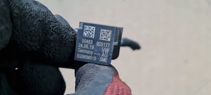 фото №6, Q3 83a датчик удара ударный штекер 5q0959651b