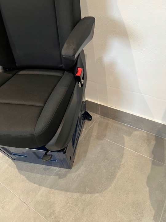 фото №7, Сиденье пассажира з подлокотником mb sprinter 907 910 maturin