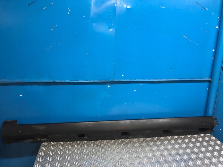 фото №1, Vw passat b6 3c 3c0 планка накладка пороговая левая 3c0853855a