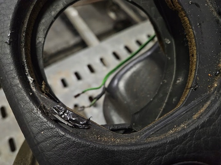 фото №7, Панель раздаточная консоль капот каркас audi 80