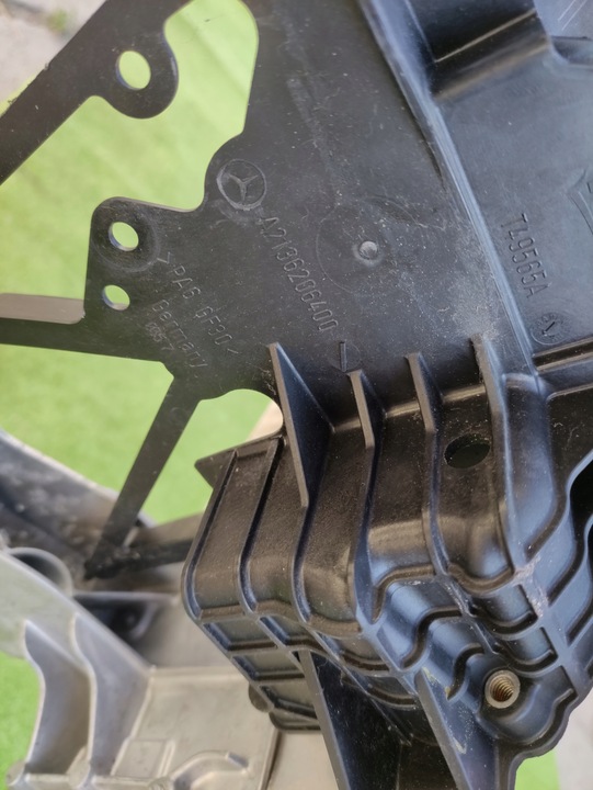 фото №11, Mercedes e-klasa w213 pas переднее усилитель