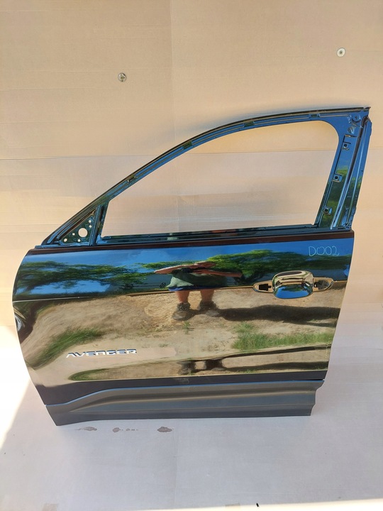 фото №1, Jeep avenger 22r . дверь левая передние перед. d002