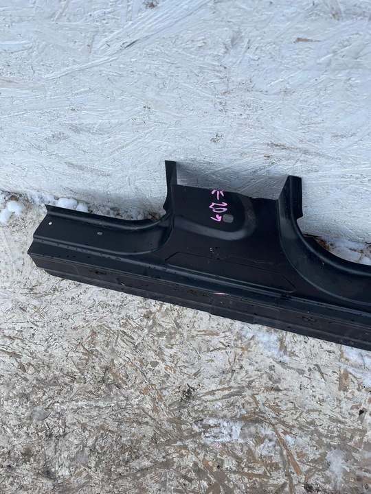 фото №5, Mercedes e-klasa w212 порог обшивка правый