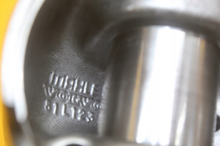 фото №8, Поршень volvo s60 ii v60 2.4 bit d5244t17 81l123 174